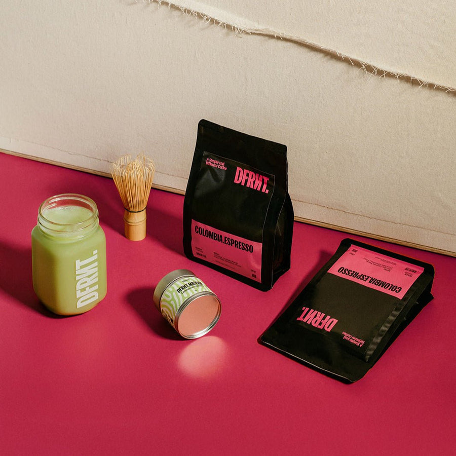 Pack Matcha Ceremonial Premium, 2 Colombia.Espresso, Chasen, Chashaku y Jarra DFRNT - DFRNT.