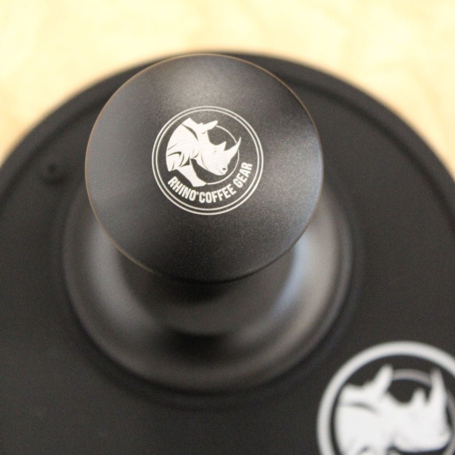 Tamper Auto Nivelador 58mm Negro - Rhino Coffee Gear - DFRNT.